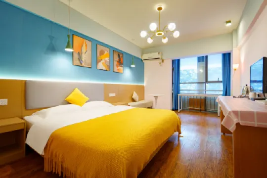 Chengshizhijia Business Hotel (Shuhan Road East Subway Station) Hotels in der Nähe von Huangzhong Culture Square