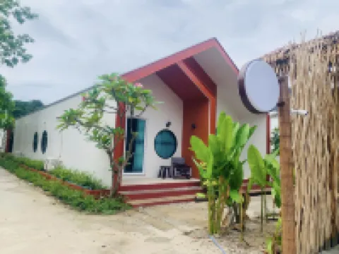 Andaman Beach Resort by Zodiac โรงแรมในเกาะหลีเป๊ะ