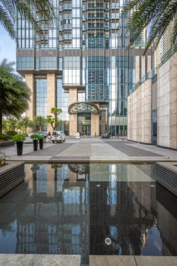 Luxury Bluesun Landmark 81 & Vinhomes Hotels near Landmark 81 Sky View Observatory