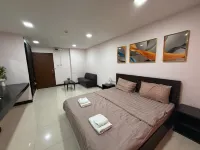 MOK MEK 72 Hotels near Huai Khwang