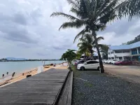 Riverbank Dungun Guesthouse & Cafe Hotels near Swan Island