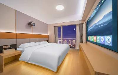 Huazhiju Smart Hotel (Zhengzhou Huiji Wanda) Hotels near Gushuyuan (West Gate)