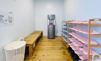 Lazy hostel