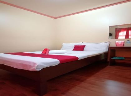RedDoorz near SM Batangas City