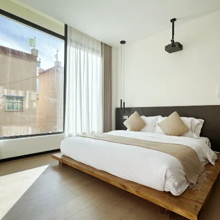 Litang Yongzong Hotel
