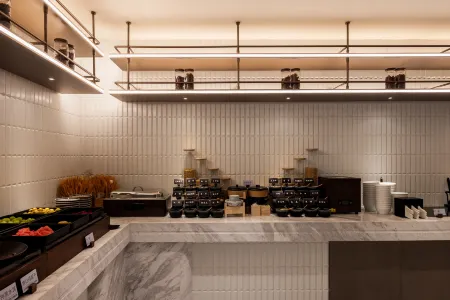 Wuhan Street Kou Centra China Normal  University Atour Hotel Отели рядом с достопримечательностью «Hubei Software Talent and Technical Institute»