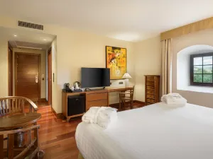 Hotel & SPA Monasterio de Boltana Monumento