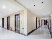 Yiyun Hotel (Taiyuan Station West Square Subway Station Liu Xiang) Hotels near Ying Ze