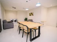 كورونا إن هوتل، بوكيت بينتانج Hotels near بوكيت بينتانج