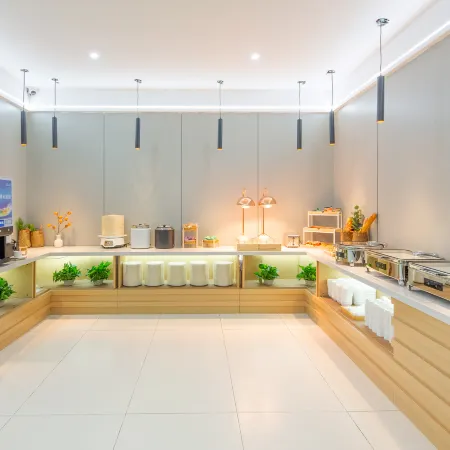 Yunduo Yazhi Hotel (Mudanjiang Pedestrian Street Wanda Plaza)