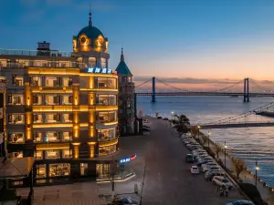 IntercityHotel Dalian Xinghai Square