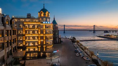 Dalian Xinghai Plaza Intercity Hotel Отели рядом с достопримечательностью «Сингхайская площадь»