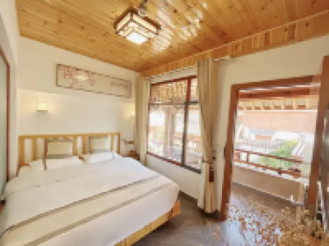 諾鄧古村復甲山居 雲龍酒店