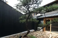 คอนเท็กซ์เต็ด โรงแรมใน