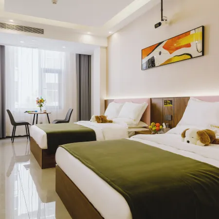 Jiayi Express Hotel (Qujing Bund Wanda Plaza)