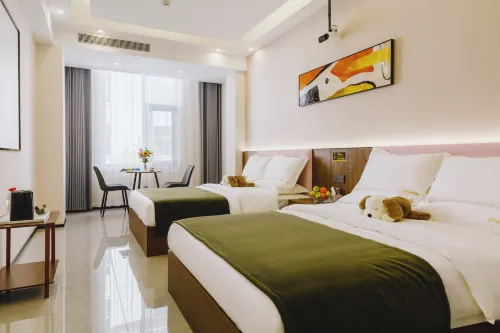 Jiayi Express Hotel (Qujing Bund Wanda Plaza)