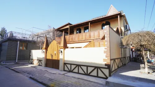 The Magic House of the Fugitive Wizard