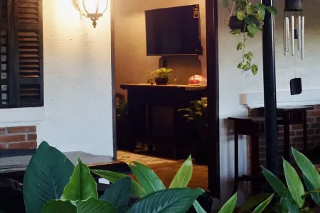 Balai Balatong Ilocos near Laoag Airport Отели рядом с достопримечательностью «Парк Батак Мини»