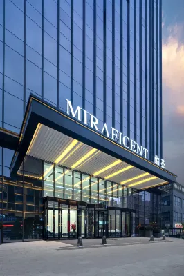 Jinsha Minghui Hotel (Deyang Zhongjiang) Hotels near Huangjiguang Memorial Hall (North Gate)