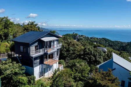 The Villas〜atami amazing ocean view〜 Отели рядом со станцией Атами