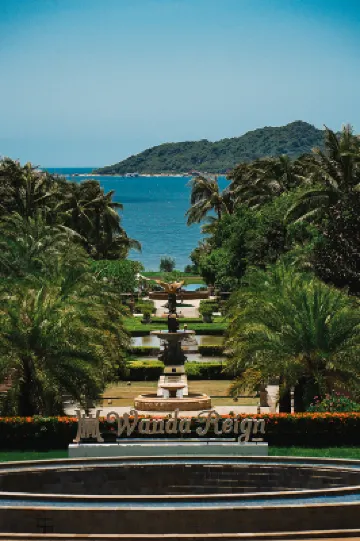 Wanda Reign Resort & Villas Sanya Haitang Bay โรงแรมในซานย่า