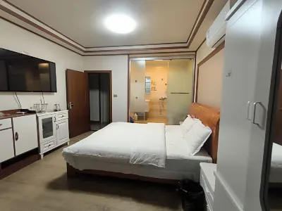 웡안 배츨러 아파트 (롱컹 공원) 두장 광장 주변 호텔