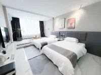 3.14 Hotel