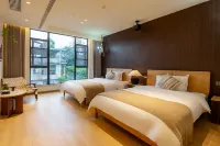 Yuncijian Private Hot Spring Homestay (Emeishan Baoguo Temple Tourist Center)