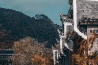 Erduo Youhongle River View Hostel (Fenghuang Old Town) โรงแรมใน