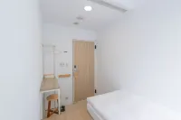 OwlStay Flip Flop Hostel Garden