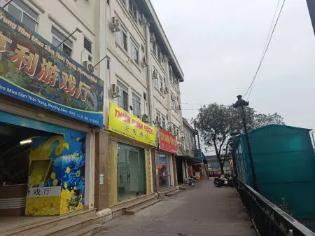 THEN MINH HOTEL Отели в г. Hoang Ninh