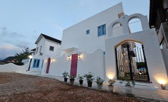 Ipoh Santorini Hideaway, Hotel Inspired