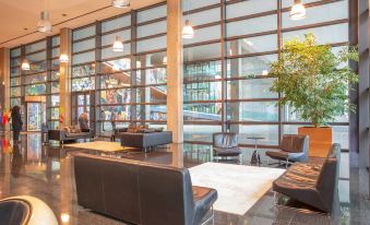 VIP Executive Arts Hotel