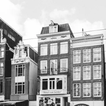 Hotel Van Gelder Hotels near Body Worlds