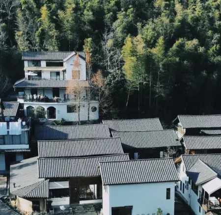 Nanchang Meiling Wild Mountain 1983 Homestay Отели рядом с достопримечательностью «Meiling Zhuhai Pearl»