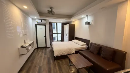 Era Apartment Ha Yen Quyet Отели рядом с достопримечательностью «Hanoi Museum»
