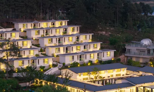 Floral Hotel·Yishan Riverside Homestay (Maoshan Oriental Salt Lake City Branch)