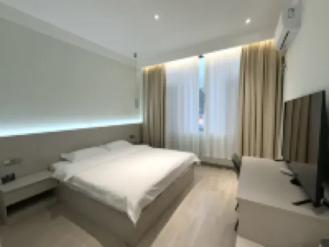 Bingfeibing Hotel (Beihai High-Speed Railway Station Beihai Old Street) Hotels in Beihai