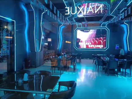 An yun Hotel (Xingning Exhibition Center Branch) Отели рядом с достопримечательностью «Guangdong Shenguangshan Forest Park»