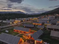 INWARD PEAK· · Luxury · Forest Designer Vacation Homestay (Kanas Scenic Area Branch) Hotel in zona Kanas Tuwa Village