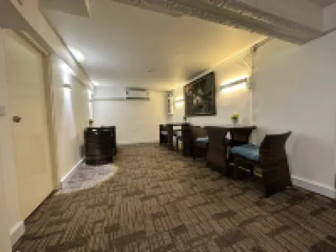 The White Den Sukhumvit 44