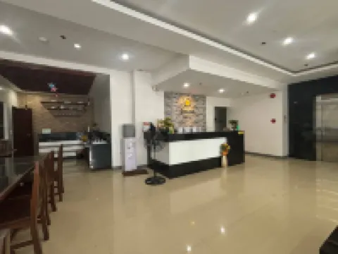 Yellowbell Hotel バタンガスのホテル