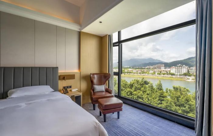 Riverside Golden Hotel