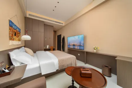 Linxi Yimeng SerenCreek Sky Garden Homestay (Xingyi) Отели рядом с достопримечательностью «Xingyi Normal University for Nationalities West Campus»