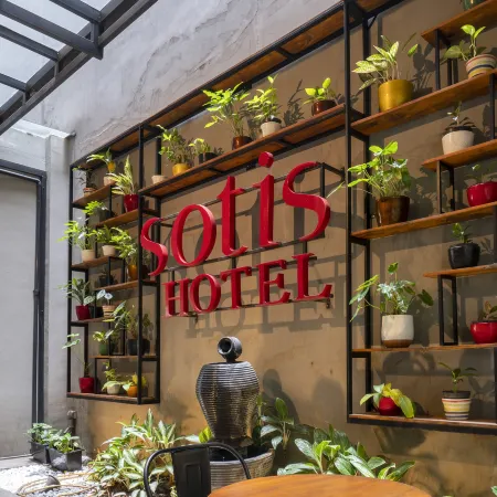 SOTIS Hotel Falatehan, Blok M, Jakarta Отели рядом с достопримечательностью «Блок М»