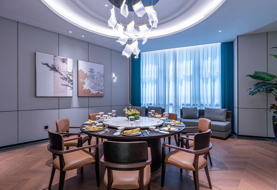 Wyndham Grand Plaza Royale NingboHotel Overview