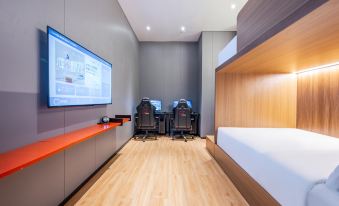 HomeInn Yunik E-sports Hotel (Yantai Bohai Ferry Xingfu Road)