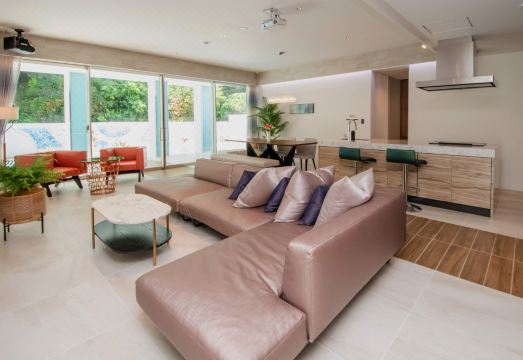 풀 빌라 산리옷 거실