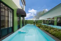 Linqi Guyin Lijiang | Golden Snow Mountain Sunshine · Sky Garden  Homestay - Rooftop Pools