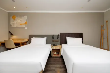 Homeinn Selected Hotel (Yangzhou Shouxihu Geyuan ) Отели рядом с достопримечательностью «Fuyuan Garden»